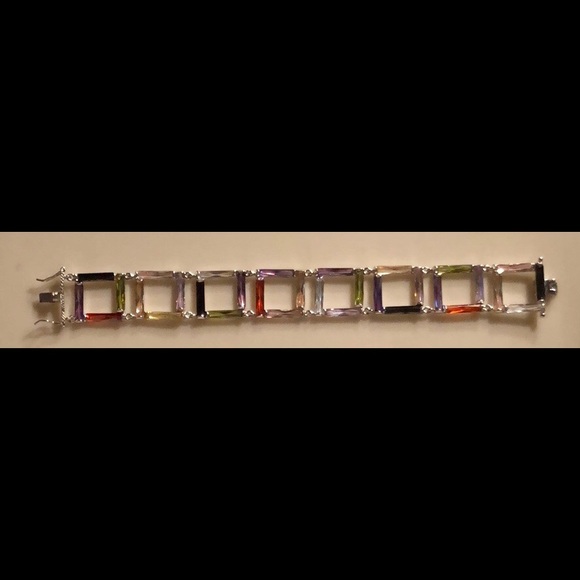 This matches the Ring and Pendant, Beautiful set❣️ - Picture 7 of 7